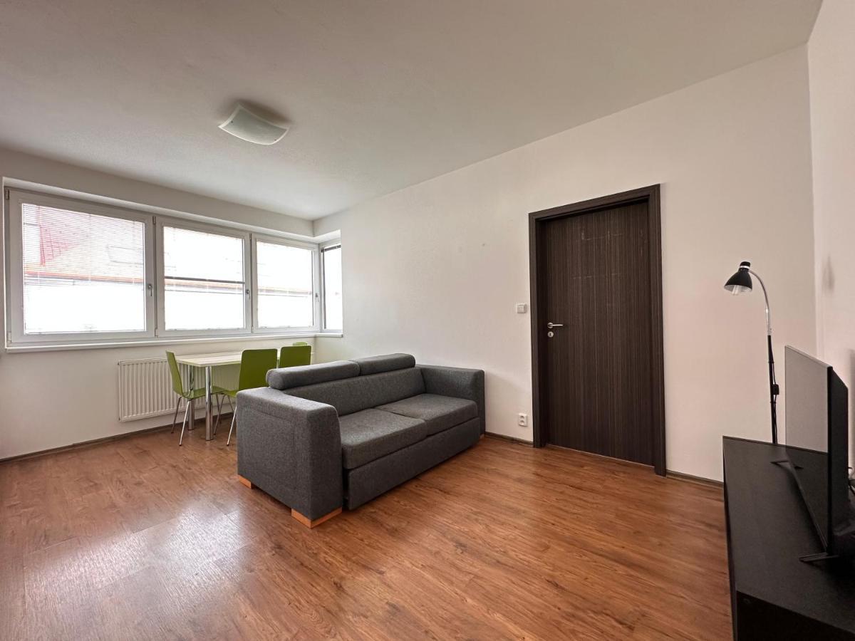 Apartman Ab Kryte Parkovani Zdarma Чеське Будєйовіце Екстер'єр фото